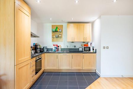 2 bedroom apartment to rent - Photo 5