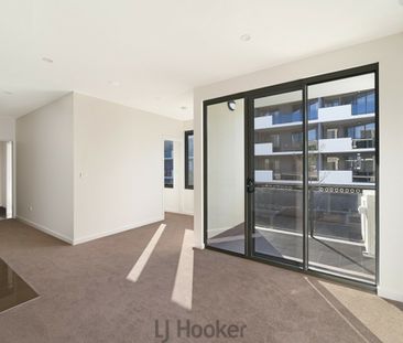 Stylish and Modern 1-Bedroom Apartment in Belmont - Photo 1
