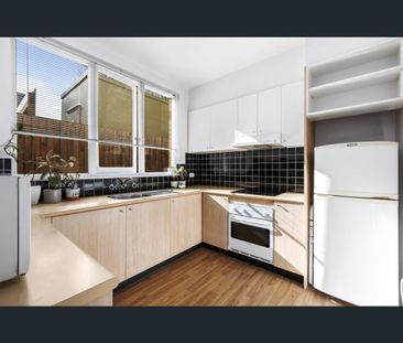 2/500 Glenferrie Road, Hawthorn, Vic 3122 - Photo 4