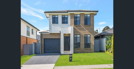 Modern 5 Bedroom Family Home in a Quiet Leppington Location - Photo 3