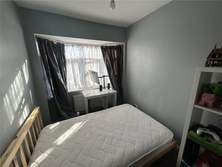 2 bedroom semi-detached house to rent - Photo 4