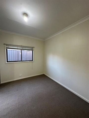 134 Morton Street, Queanbeyan - Photo 2