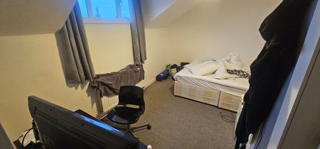 5 Bed - 37 Hartley Crescent, Woodhouse, Leeds - LS6 2LL - Student - Photo 5