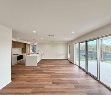 9 Botham Street, Cameron Park - Photo 1