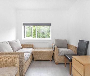 Cedar Way, Guildford, Surrey, GU1 1JF - Photo 2