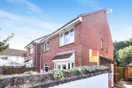 2 bedroom end of terrace house to rent - Photo 5