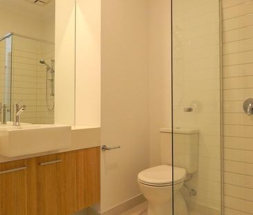 Impressive Sparkling Townhouse! - Photo 4