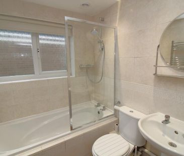 4 bedroom semi-detached house to rent - Photo 6