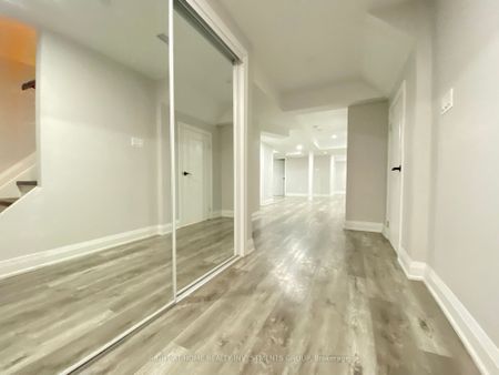 Detached Home For Lease | N8109150 - Photo 4