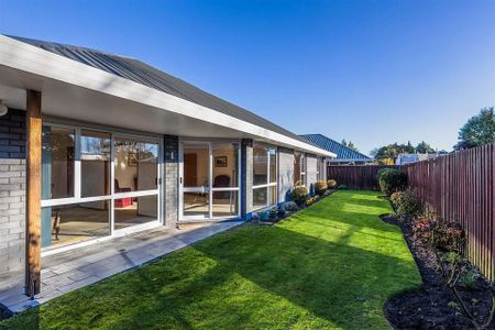 Family Home in a Prime Location - Photo 3