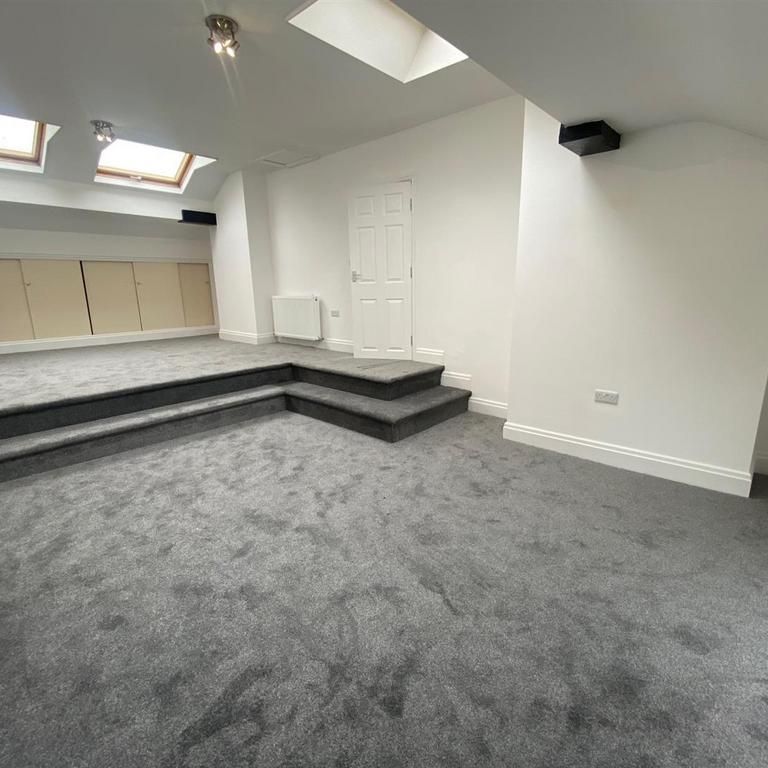 4 bedroom apartment to rent - Photo 1