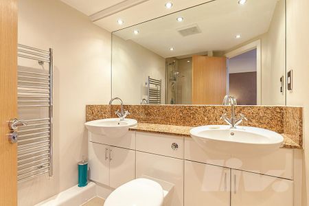 3 bedroom penthouse to rent - Photo 4