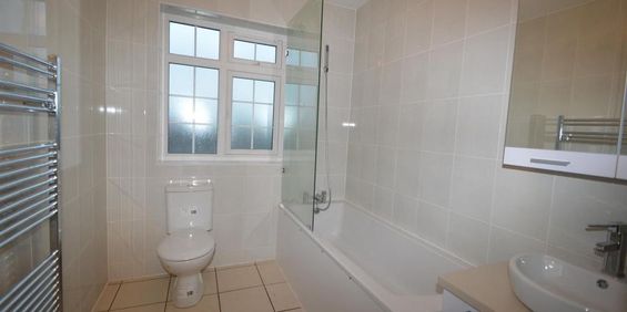 4 bedroom house to rent - Photo 3