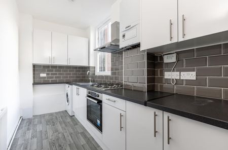 1 Bed Flat, Cambridge Heath Road, E1 - Photo 3