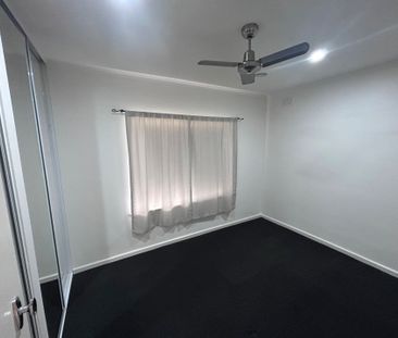 Renovated Large 2 Bedroom Unit near CBD&excl; - Photo 4