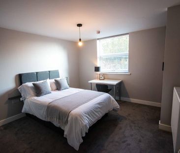 4 bedroom apartment to rent - Photo 2