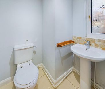 3 bedroom terraced house to rent - Photo 6