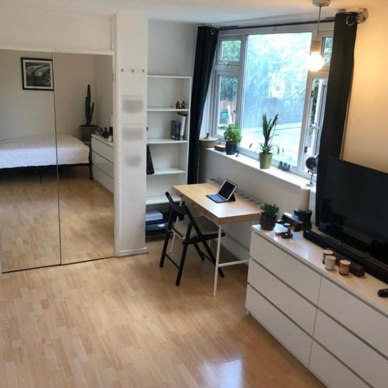 4 bedroom flat share to rent - Photo 1