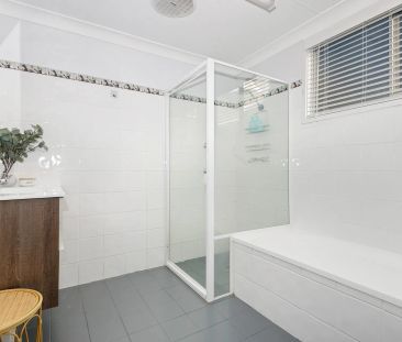 Four Bedroom Home - Photo 3
