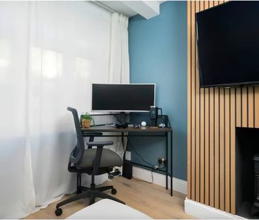 1 Bed Flat, Kimble Road, SW19 - Photo 3