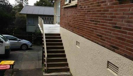 Tidy 4 bedroom house near by Constellation and Mairangi Bay School - Photo 2