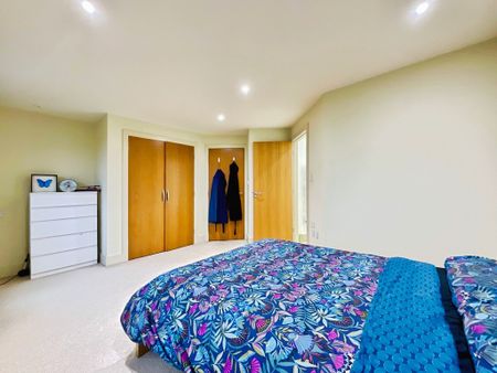 1 bedroom Apartment to let - Photo 5