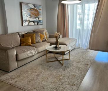 Alquiler de piso en Calle Quevedo - Photo 1