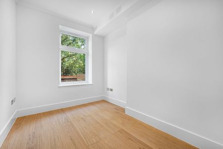 3 bedroom Flat to rent in Chatsworth Road, Kilburn, London, NW2 - Photo 4