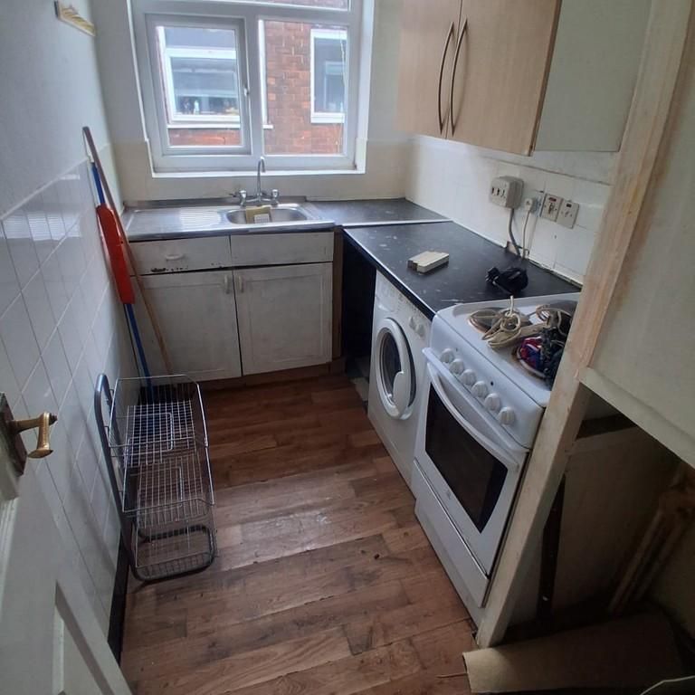 1 bedroom flat to rent - Photo 1
