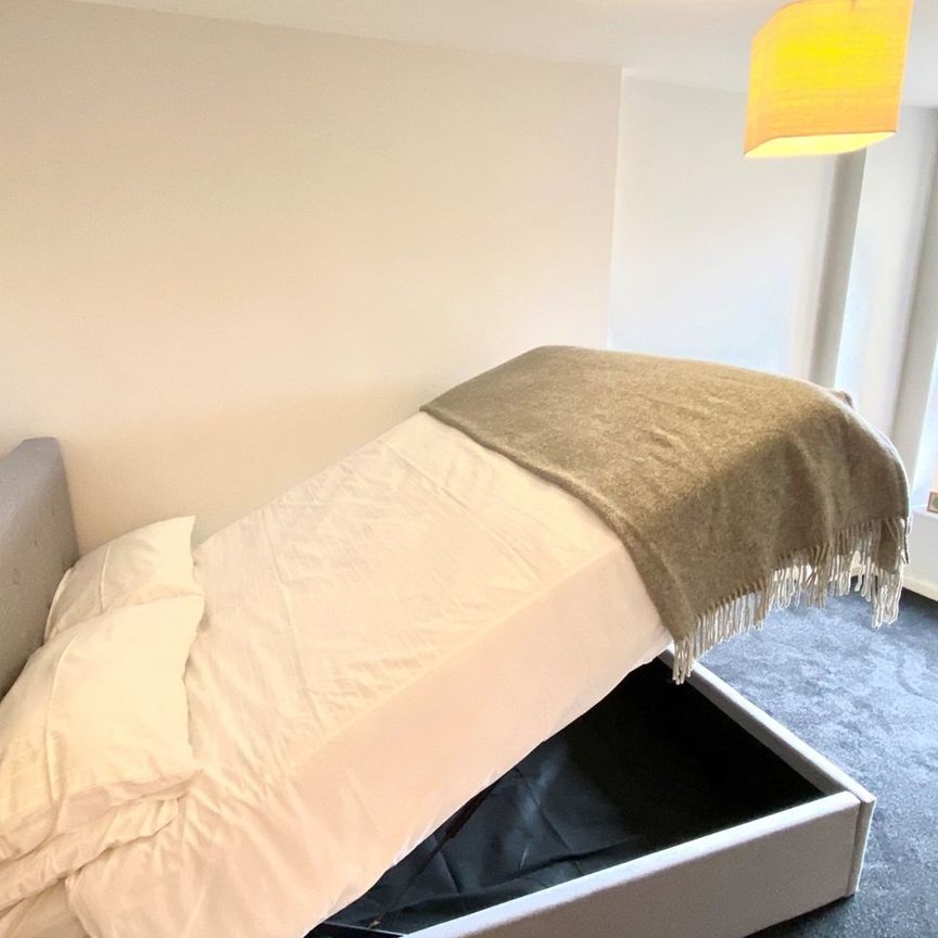 2 Bed Flat, Grange Rd, SE1 - Photo 1
