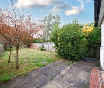 Clock House Mead, Oxshott, Leatherhead, Surrey, KT22 - Photo 5