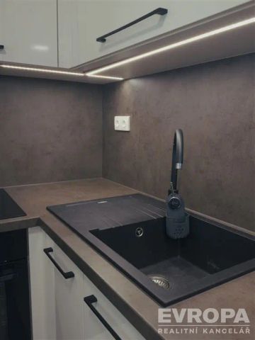 Pronájem bytu 2+kk, 51 m - Fotografie 4