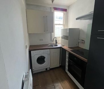 Studio Flat, Carlisle Road, BN3 - Photo 1