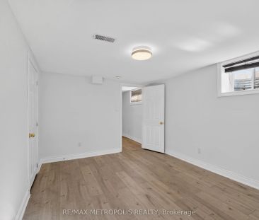 266 Napier Street #Bsmt - Photo 3