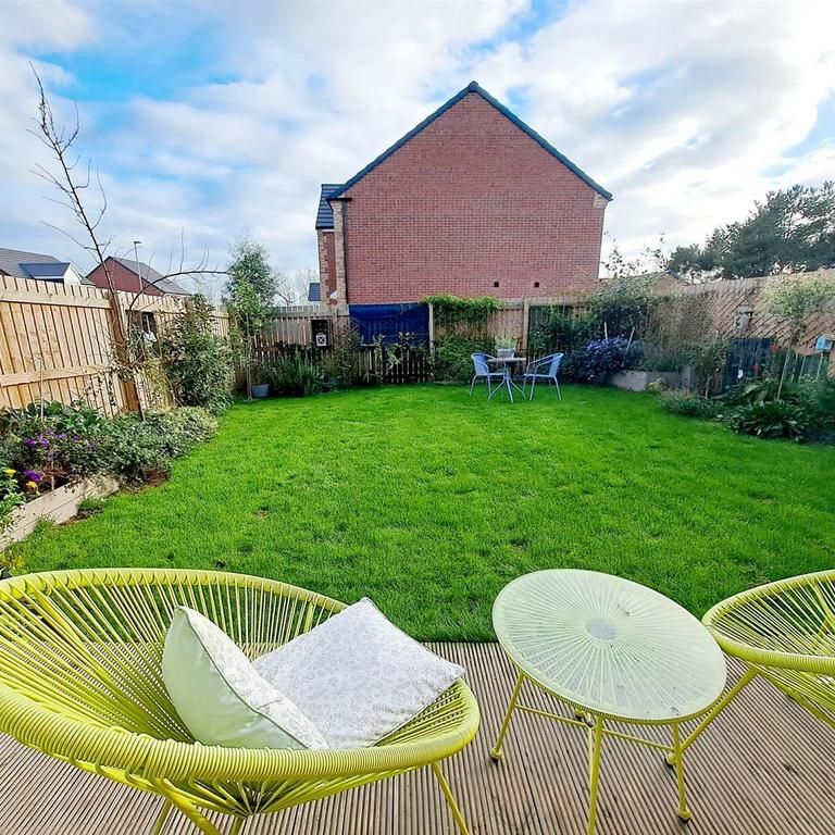 3 bedroom detached house to rent - Photo 1