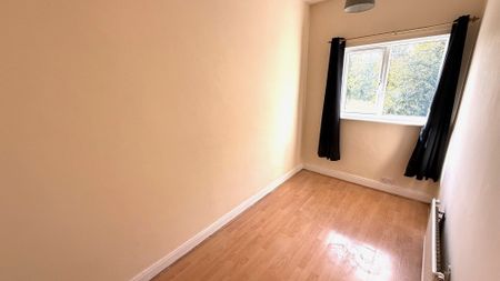 Gosling Gate Road, Rotherham, Goldthorpe - Photo 3