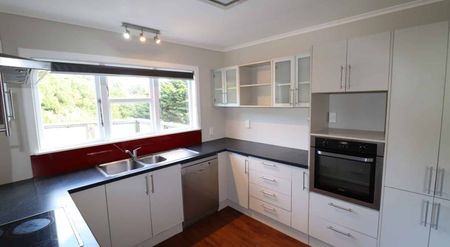 Kingston Living! - Photo 5