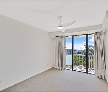 North Facing&comma; Light Filled&comma; Cotton Tree Gem - Photo 6