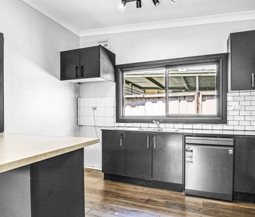 Neat Two Bedroom Family Home in Prime Punchbowl Location - Photo 3