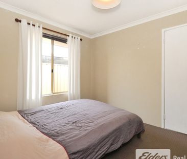 EXTRA LARGE FAMILY HOME IN POPULAR WAIKIKI - Photo 4