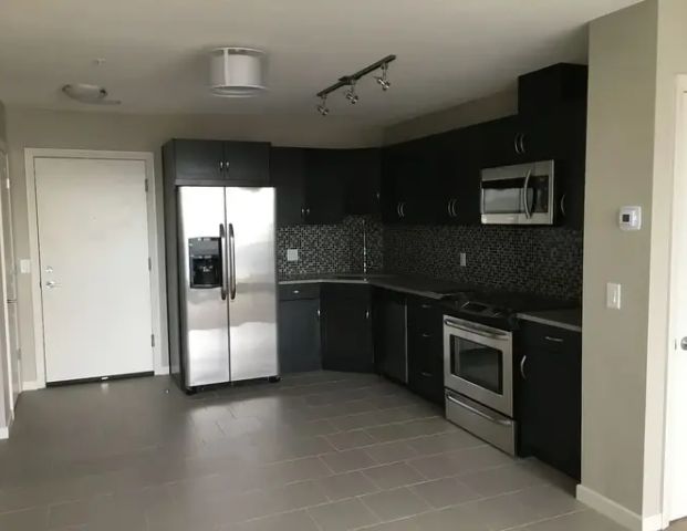 Downtown 2BR/2BA High Rise Condo for Rent - cozy and modern | 1320 1 St SE, Calgary - Photo 1