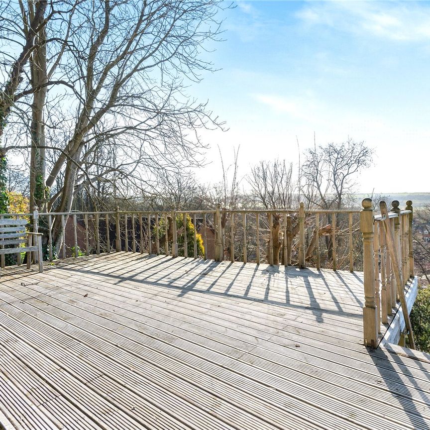 4 bedroom detached house to rent - Photo 1