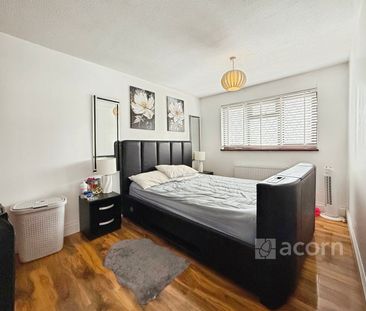 Semi-detached House to rent - Wyatt Road, Dartford, DA1 - Photo 4