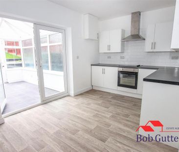 3 bedroom semi-detached house to rent - Photo 5