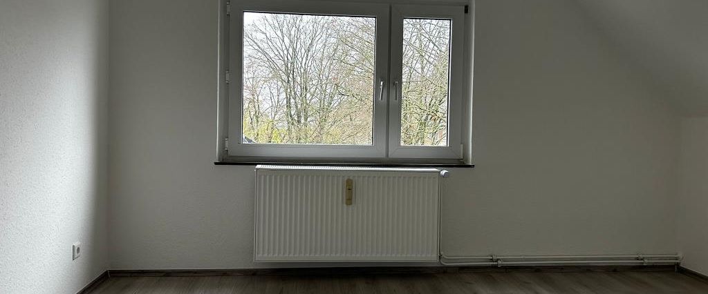 Renovated spacious 2-room apartment available immediately - Foto 1