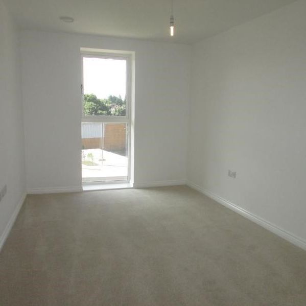 Elstree Way, WD6 1BX, Borehamwood - Photo 1