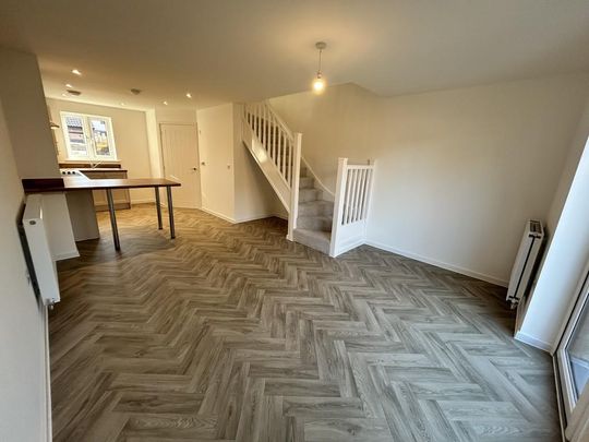 2 bedroom semi-detached house to rent - Photo 1