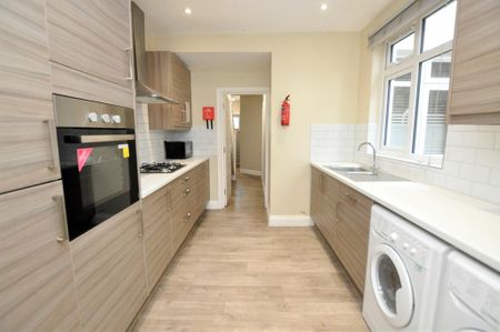 1 bedroom house of multiple occupation to rent - Photo 5