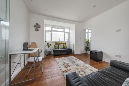 2 bedroom maisonette to rent - Photo 5