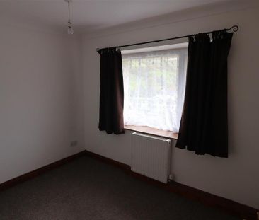 3 bedroom maisonette to rent - Photo 2